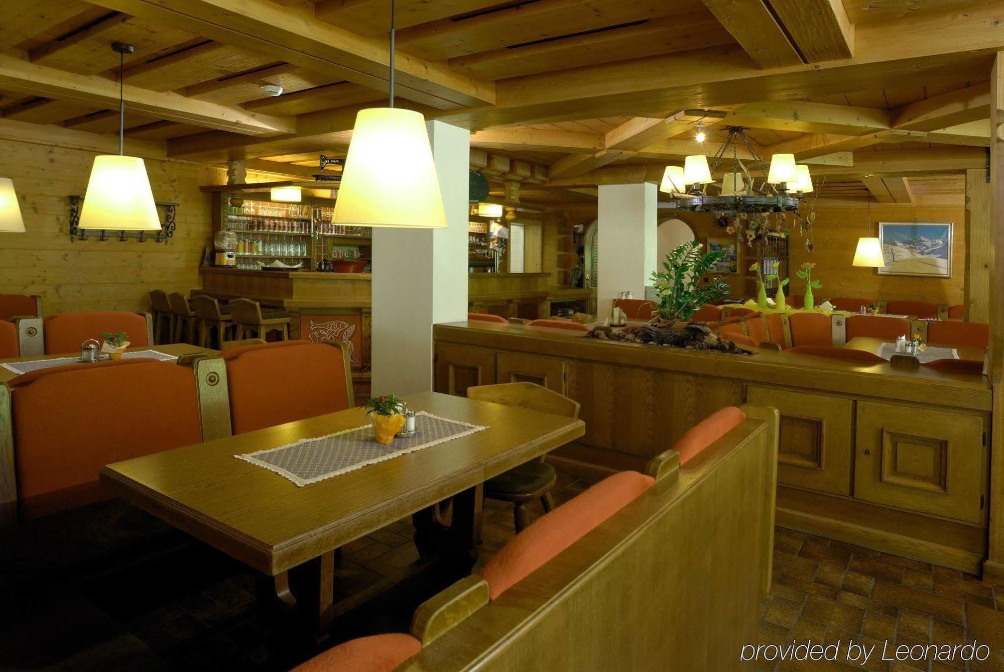 Hotel Bacher Asitzstubn Leogang Εστιατόριο φωτογραφία